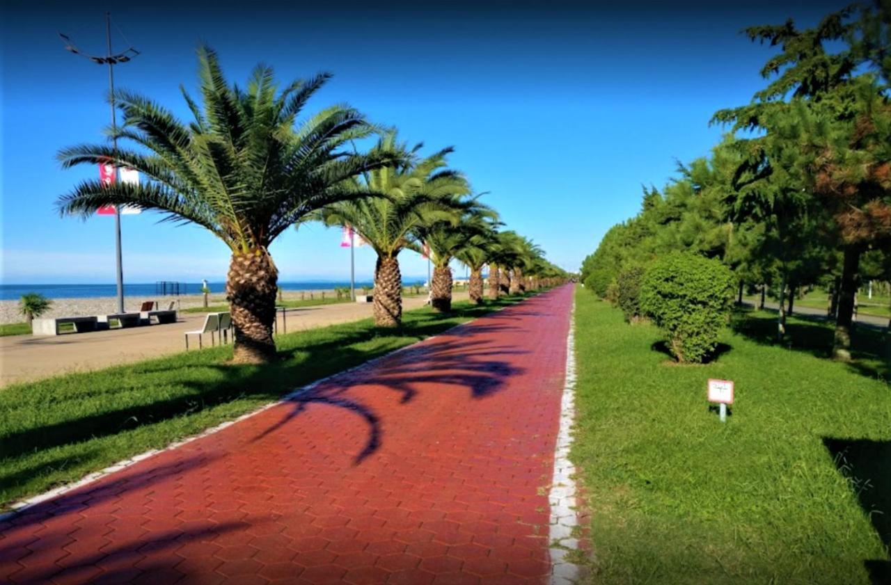 Sea Line Aparthotel & Batumi Beach Resort Экстерьер фото